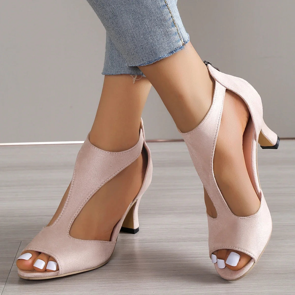 Women's Orthopaedic-Style Heeled Sandals – Cushioned Comfort & Cut-Out Design