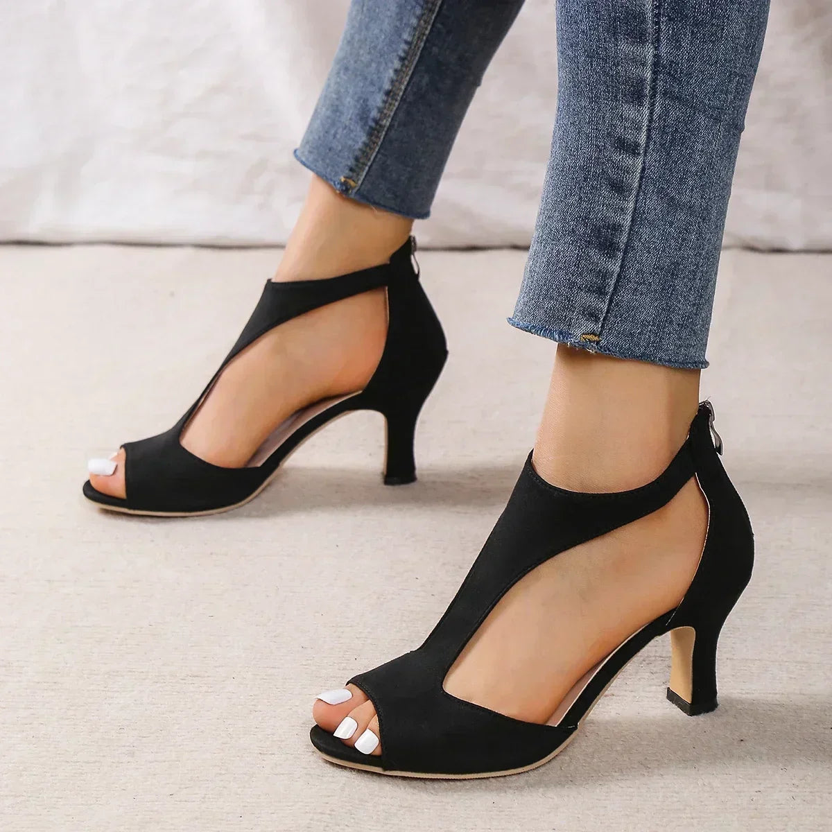 Women's Orthopaedic-Style Heeled Sandals – Cushioned Comfort & Cut-Out Design