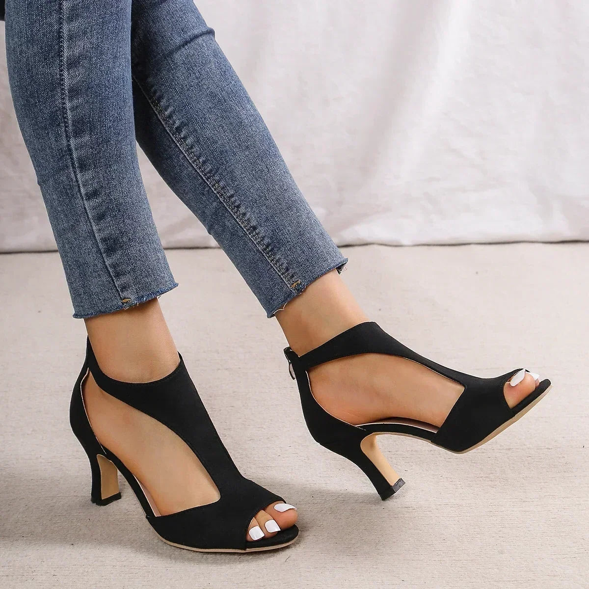 Women's Orthopaedic-Style Heeled Sandals – Cushioned Comfort & Cut-Out Design