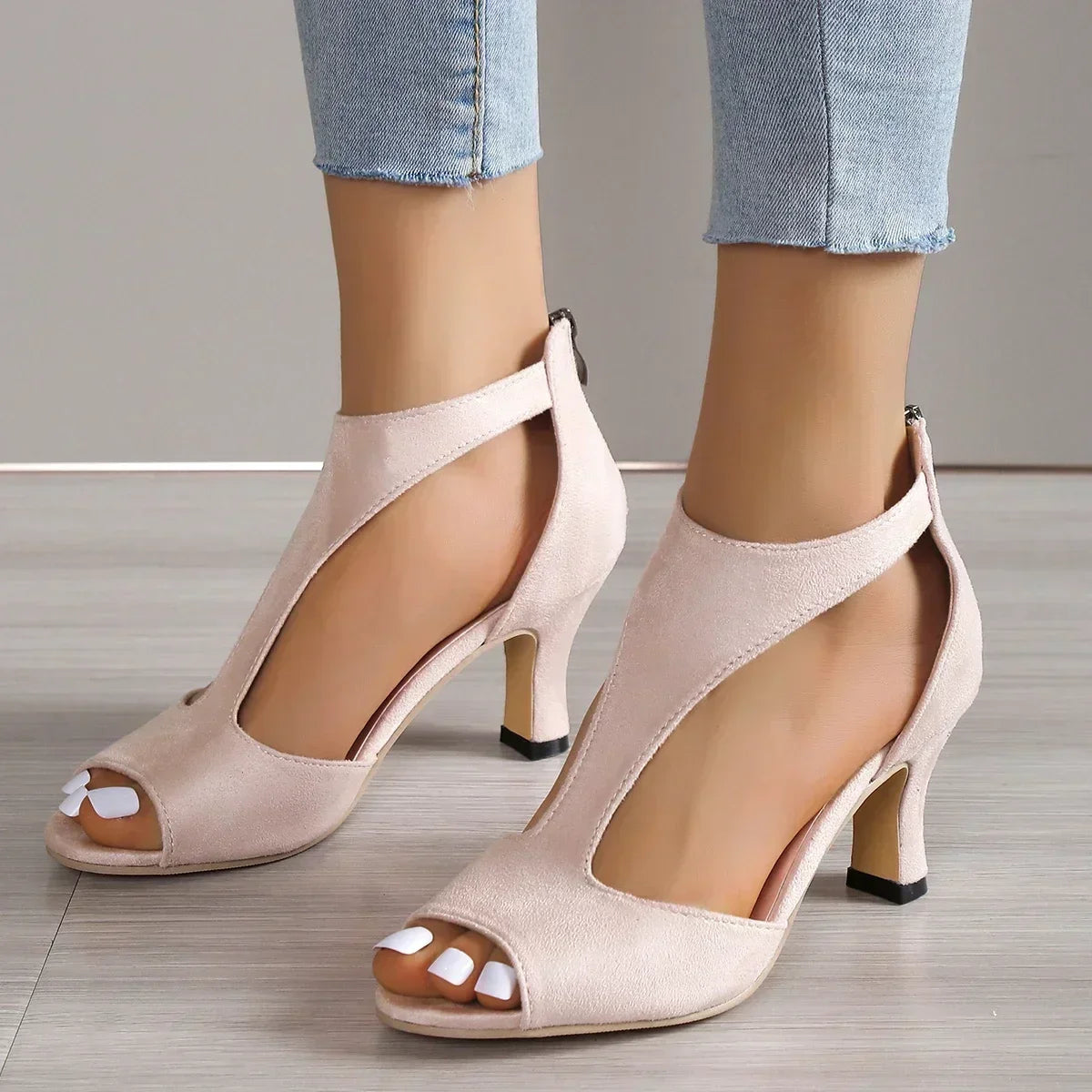Women's Orthopaedic-Style Heeled Sandals – Cushioned Comfort & Cut-Out Design